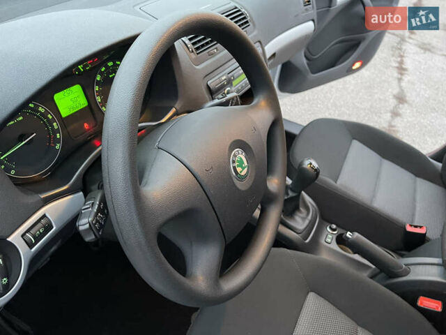 Серый Шкода Октавия, объемом двигателя 1.6 л и пробегом 39 тыс. км за 10150 $, фото 39 на Automoto.ua