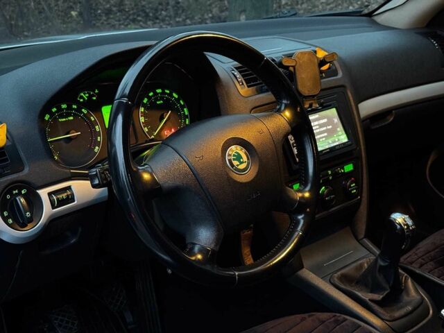 Серый Шкода Октавия, объемом двигателя 2 л и пробегом 338 тыс. км за 6890 $, фото 12 на Automoto.ua