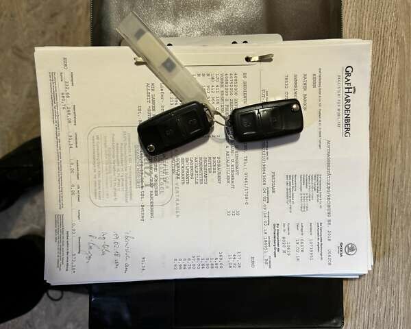 Серый Шкода Октавия, объемом двигателя 1.6 л и пробегом 191 тыс. км за 5700 $, фото 5 на Automoto.ua
