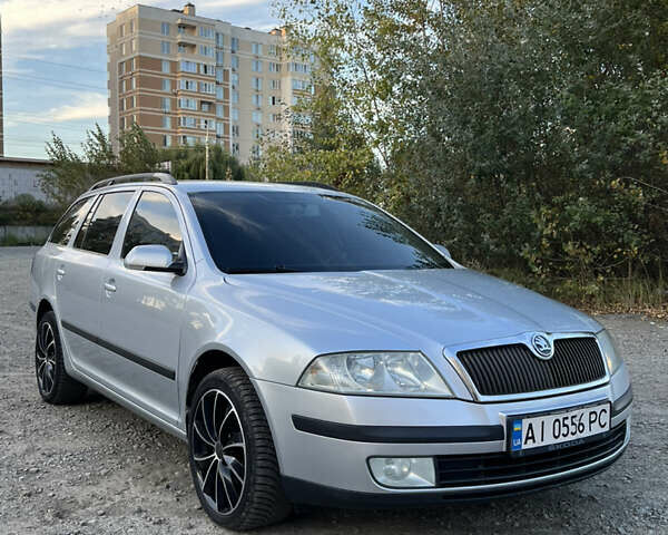 Серый Шкода Октавия, объемом двигателя 1.97 л и пробегом 333 тыс. км за 7300 $, фото 2 на Automoto.ua