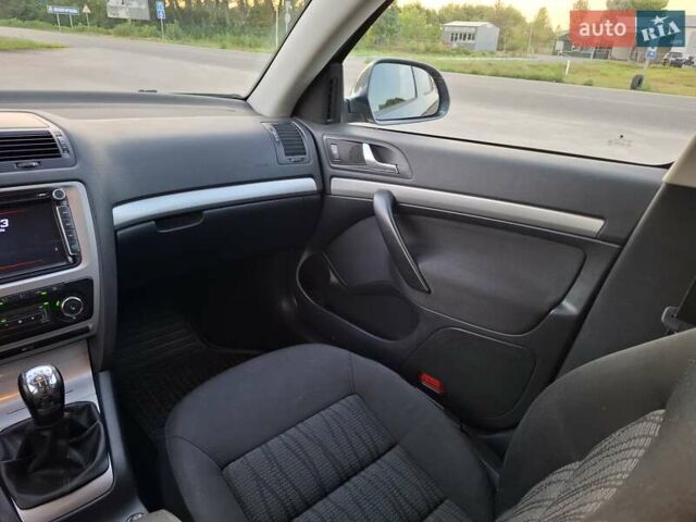 Сірий Шкода Октавія, об'ємом двигуна 1.8 л та пробігом 212 тис. км за 8600 $, фото 9 на Automoto.ua