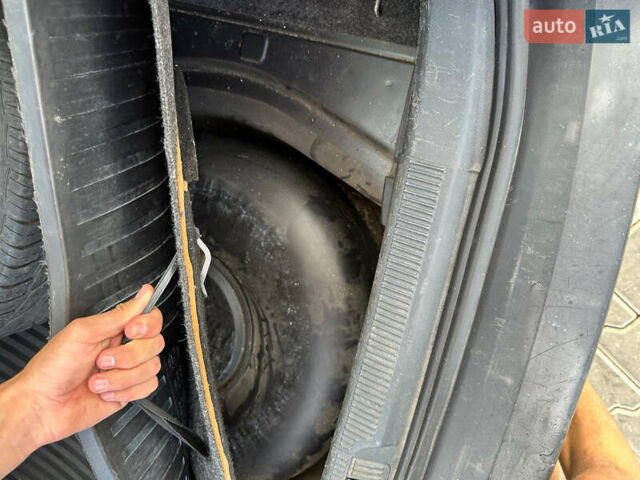 Сірий Шкода Октавія, об'ємом двигуна 1.6 л та пробігом 320 тис. км за 6000 $, фото 15 на Automoto.ua