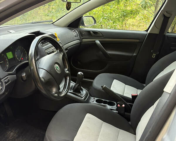 Сірий Шкода Октавія, об'ємом двигуна 1.9 л та пробігом 285 тис. км за 5777 $, фото 6 на Automoto.ua