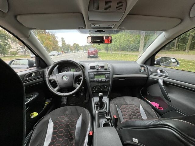 Серый Шкода Октавия, объемом двигателя 1.9 л и пробегом 382 тыс. км за 5000 $, фото 9 на Automoto.ua