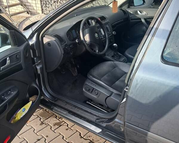 Шкода Октавія 2008 у Житомирі на Automoto.ua Сірий Шкода Октавія, об'ємом двигуна 1.8 л та пробігом 287 тис. км за 8000 $, фото 4 на Automoto.ua