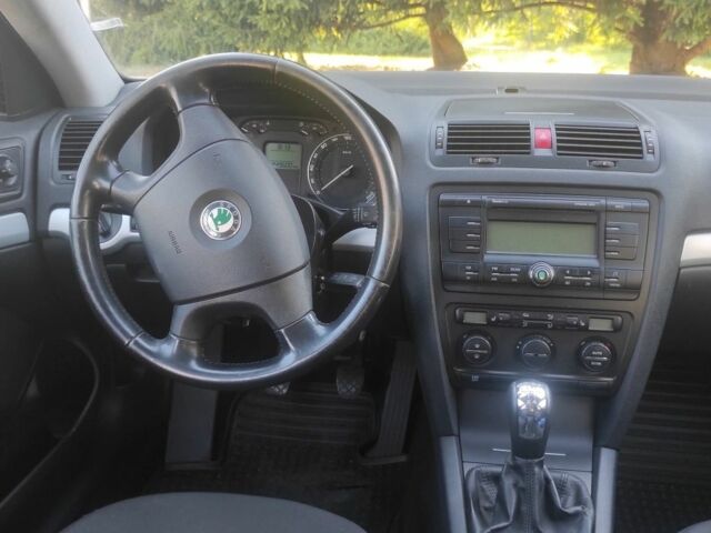 Сірий Шкода Октавія, об'ємом двигуна 1.6 л та пробігом 249 тис. км за 6799 $, фото 17 на Automoto.ua