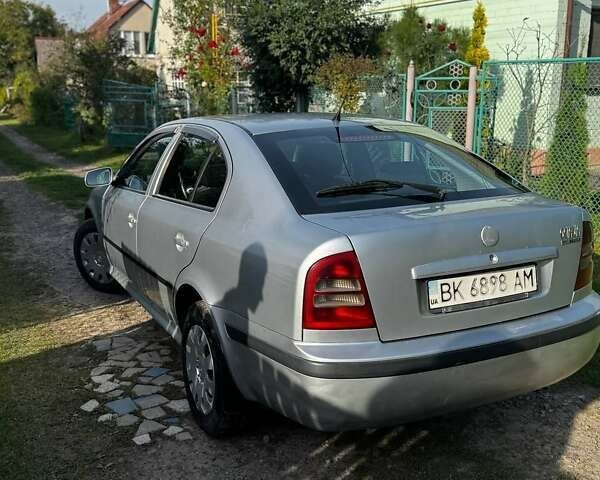 Серый Шкода Октавия, объемом двигателя 1.9 л и пробегом 309 тыс. км за 4300 $, фото 6 на Automoto.ua