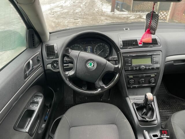 Серый Шкода Октавия, объемом двигателя 1.9 л и пробегом 380 тыс. км за 3000 $, фото 4 на Automoto.ua