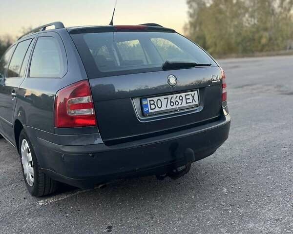 Сірий Шкода Октавія, об'ємом двигуна 1.6 л та пробігом 214 тис. км за 5750 $, фото 3 на Automoto.ua