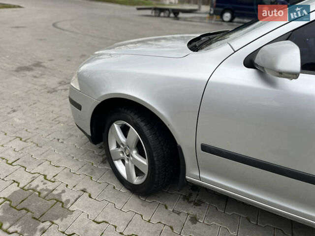 Сірий Шкода Октавія, об'ємом двигуна 1.6 л та пробігом 240 тис. км за 5850 $, фото 10 на Automoto.ua