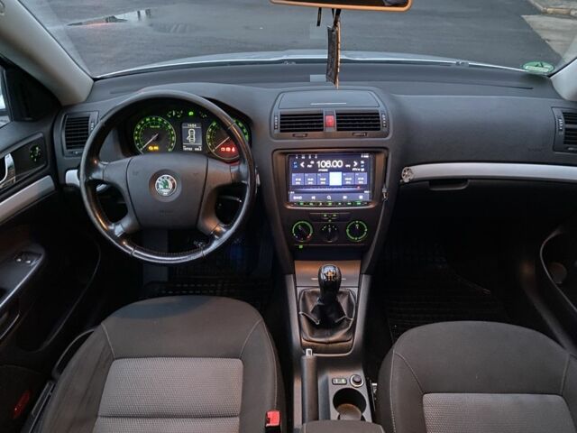 Серый Шкода Октавия, объемом двигателя 1.6 л и пробегом 197 тыс. км за 5999 $, фото 16 на Automoto.ua