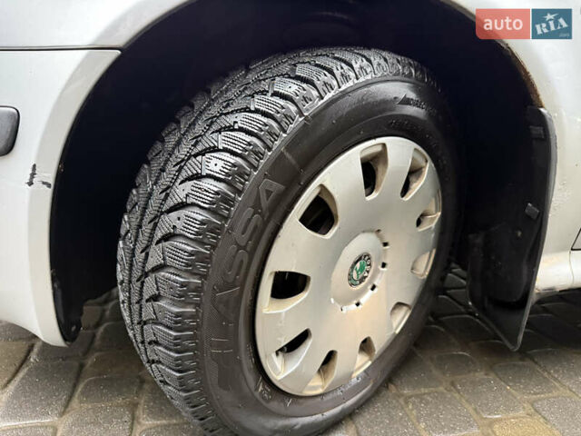 Сірий Шкода Октавія, об'ємом двигуна 1.9 л та пробігом 370 тис. км за 4300 $, фото 20 на Automoto.ua