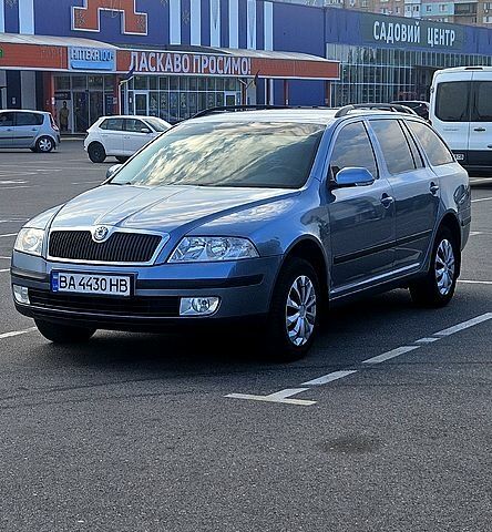 Сірий Шкода Октавія, об'ємом двигуна 1.6 л та пробігом 210 тис. км за 5600 $, фото 2 на Automoto.ua