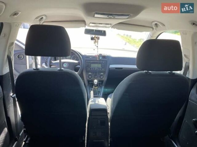 Сірий Шкода Октавія, об'ємом двигуна 1.8 л та пробігом 250 тис. км за 4500 $, фото 4 на Automoto.ua