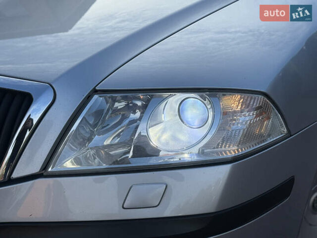 Сірий Шкода Октавія, об'ємом двигуна 1.6 л та пробігом 214 тис. км за 6950 $, фото 10 на Automoto.ua