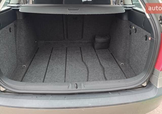 Серый Шкода Октавия, объемом двигателя 1.8 л и пробегом 274 тыс. км за 5850 $, фото 7 на Automoto.ua