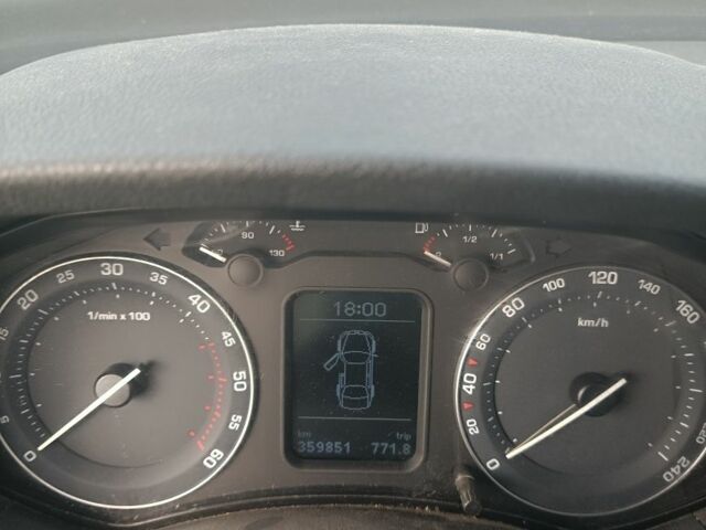 Шкода Октавия 2008 в Калуше на Automoto.ua Серый Шкода Октавия, объемом двигателя 1.9 л и пробегом 360 тыс. км за 5200 $, фото 4 на Automoto.ua