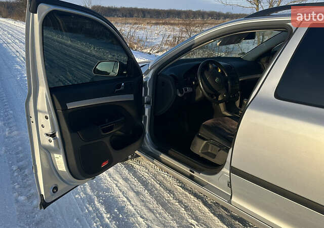 Серый Шкода Октавия, объемом двигателя 1.6 л и пробегом 246 тыс. км за 7000 $, фото 9 на Automoto.ua