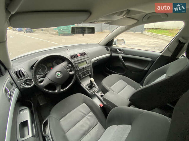 Шкода Октавія 2008 у Києві на Automoto.ua Сірий Шкода Октавія, об'ємом двигуна 1.6 л та пробігом 199 тис. км за 6500 $, фото 24 на Automoto.ua