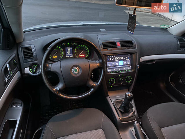 Серый Шкода Октавия, объемом двигателя 1.6 л и пробегом 197 тыс. км за 5999 $, фото 30 на Automoto.ua