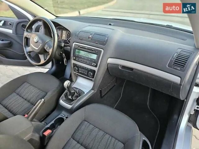 Серый Шкода Октавия, объемом двигателя 1.8 л и пробегом 200 тыс. км за 9100 $, фото 37 на Automoto.ua