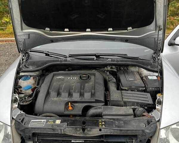 Серый Шкода Октавия, объемом двигателя 1.9 л и пробегом 278 тыс. км за 6000 $, фото 4 на Automoto.ua