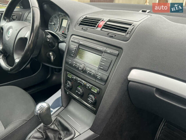 Серый Шкода Октавия, объемом двигателя 1.6 л и пробегом 256 тыс. км за 6850 $, фото 16 на Automoto.ua