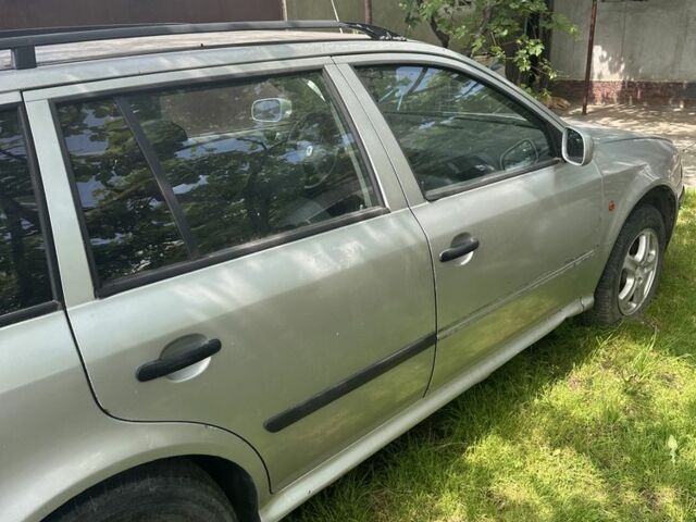 Серый Шкода Октавия, объемом двигателя 10 л и пробегом 3 тыс. км за 1200 $, фото 3 на Automoto.ua