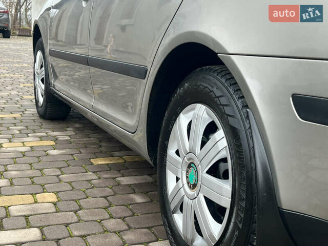 Серый Шкода Октавия, объемом двигателя 1.6 л и пробегом 256 тыс. км за 6850 $, фото 10 на Automoto.ua