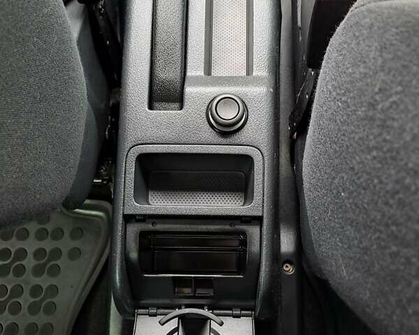 Сірий Шкода Октавія, об'ємом двигуна 1.6 л та пробігом 248 тис. км за 5300 $, фото 12 на Automoto.ua