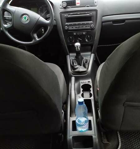 Серый Шкода Октавия, объемом двигателя 1.6 л и пробегом 218 тыс. км за 5200 $, фото 4 на Automoto.ua