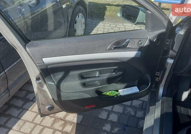 Сірий Шкода Октавія, об'ємом двигуна 1.6 л та пробігом 347 тис. км за 5100 $, фото 8 на Automoto.ua