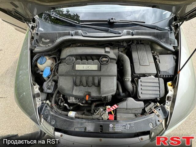 Серый Шкода Октавия, объемом двигателя 1.6 л и пробегом 270 тыс. км за 5900 $, фото 7 на Automoto.ua