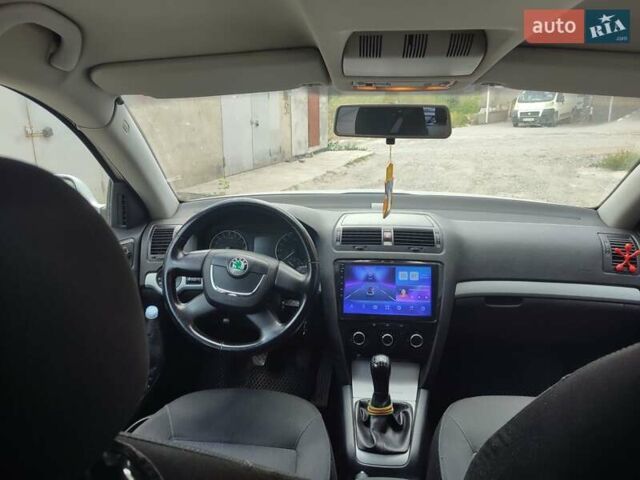 Серый Шкода Октавия, объемом двигателя 1.99 л и пробегом 289 тыс. км за 6300 $, фото 3 на Automoto.ua