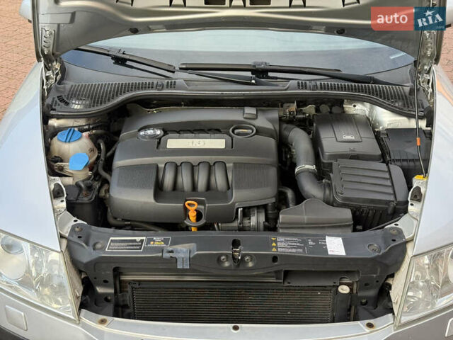 Сірий Шкода Октавія, об'ємом двигуна 1.6 л та пробігом 214 тис. км за 6950 $, фото 78 на Automoto.ua