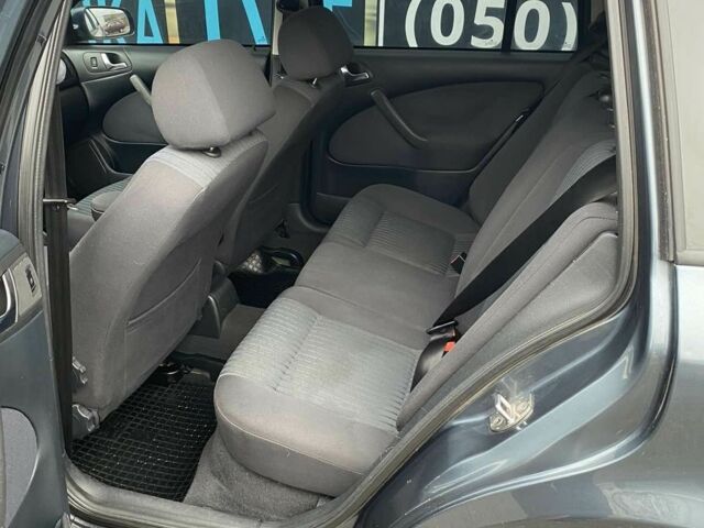 Серый Шкода Октавия, объемом двигателя 1.6 л и пробегом 177 тыс. км за 6500 $, фото 7 на Automoto.ua