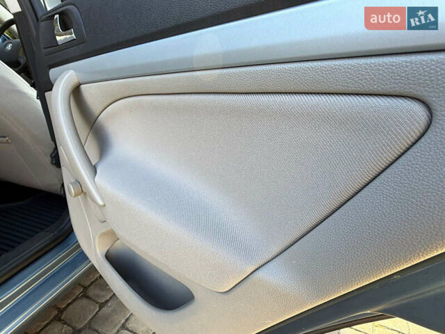 Серый Шкода Октавия, объемом двигателя 1.6 л и пробегом 209 тыс. км за 6500 $, фото 51 на Automoto.ua