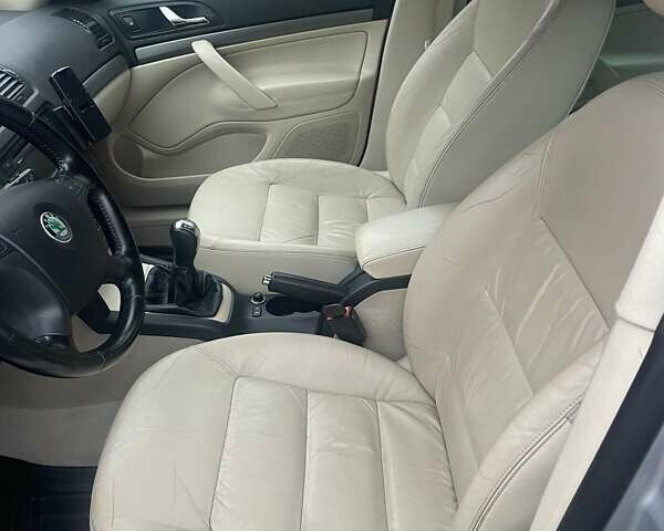 Сірий Шкода Октавія, об'ємом двигуна 1.8 л та пробігом 221 тис. км за 7899 $, фото 13 на Automoto.ua