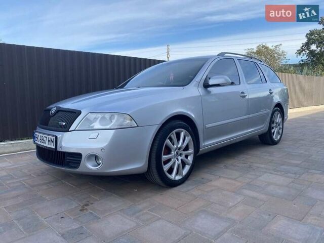 Серый Шкода Октавия, объемом двигателя 2 л и пробегом 317 тыс. км за 6600 $, фото 1 на Automoto.ua