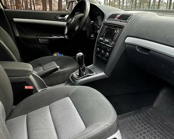 Серый Шкода Октавия, объемом двигателя 1.9 л и пробегом 315 тыс. км за 6300 $, фото 16 на Automoto.ua