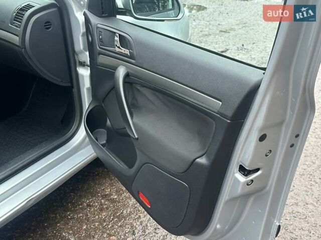 Сірий Шкода Октавія, об'ємом двигуна 2 л та пробігом 192 тис. км за 7199 $, фото 30 на Automoto.ua