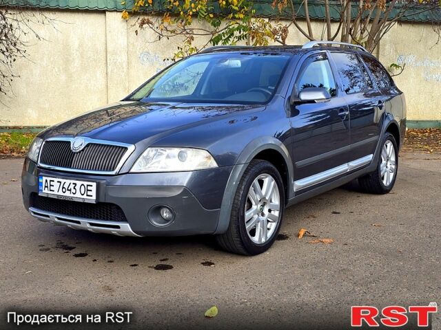 Серый Шкода Октавия, объемом двигателя 2 л и пробегом 213 тыс. км за 6200 $, фото 1 на Automoto.ua