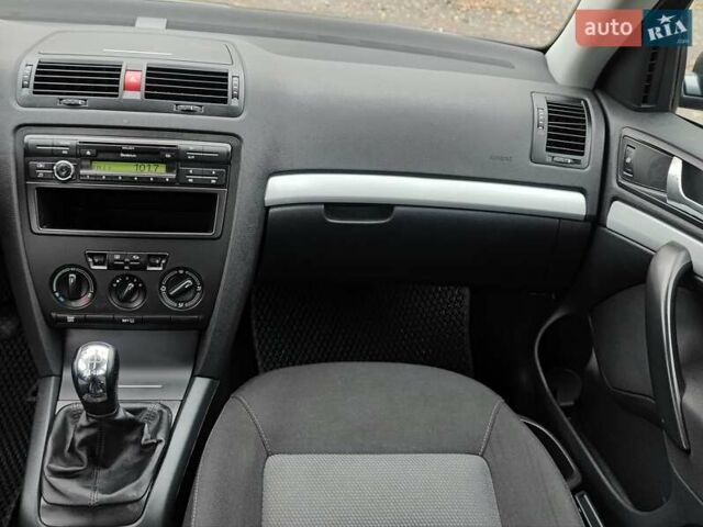 Сірий Шкода Октавія, об'ємом двигуна 1.9 л та пробігом 240 тис. км за 6800 $, фото 32 на Automoto.ua
