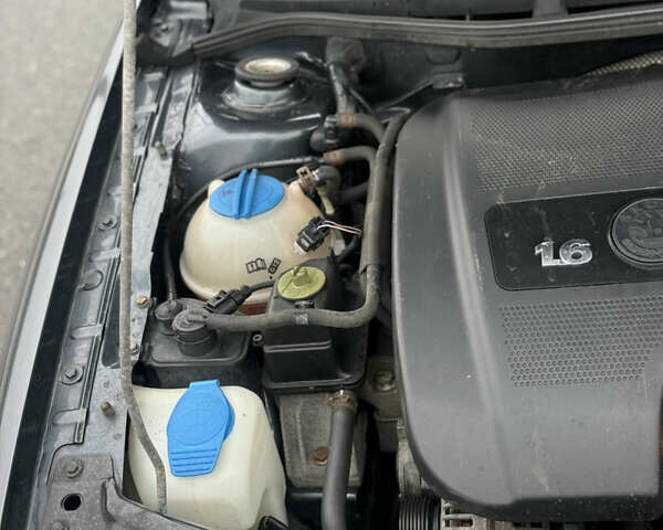 Серый Шкода Октавия, объемом двигателя 1.6 л и пробегом 218 тыс. км за 6000 $, фото 31 на Automoto.ua