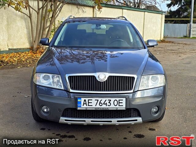 Серый Шкода Октавия, объемом двигателя 2 л и пробегом 213 тыс. км за 6200 $, фото 2 на Automoto.ua