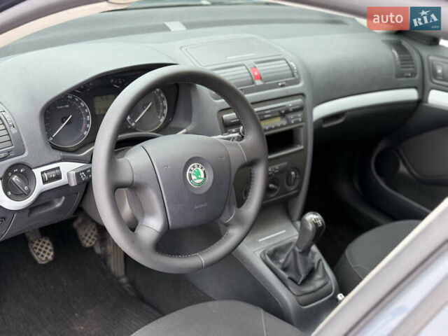 Серый Шкода Октавия, объемом двигателя 1.6 л и пробегом 273 тыс. км за 6250 $, фото 11 на Automoto.ua
