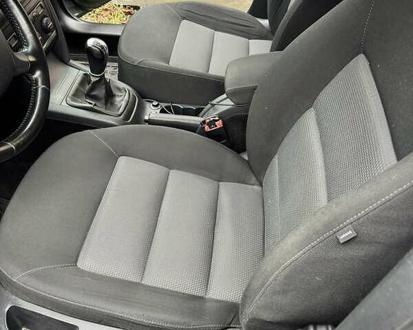 Серый Шкода Октавия, объемом двигателя 1.8 л и пробегом 250 тыс. км за 6000 $, фото 4 на Automoto.ua