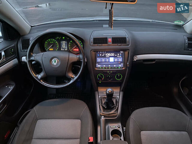 Серый Шкода Октавия, объемом двигателя 1.6 л и пробегом 197 тыс. км за 5999 $, фото 27 на Automoto.ua