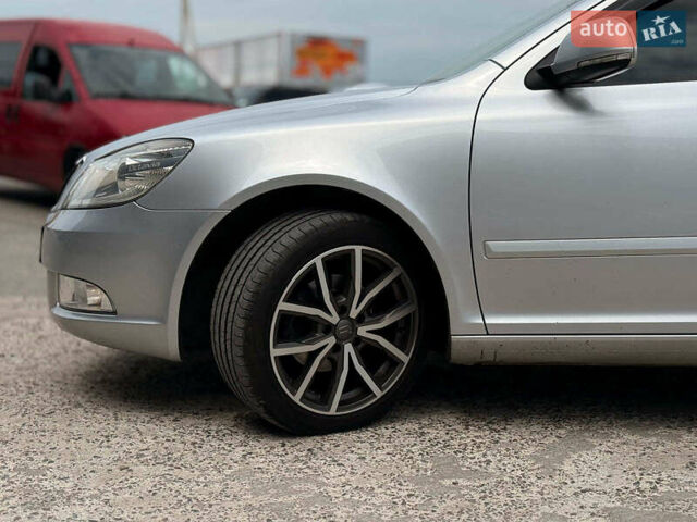 Серый Шкода Октавия, объемом двигателя 1.6 л и пробегом 154 тыс. км за 8800 $, фото 12 на Automoto.ua