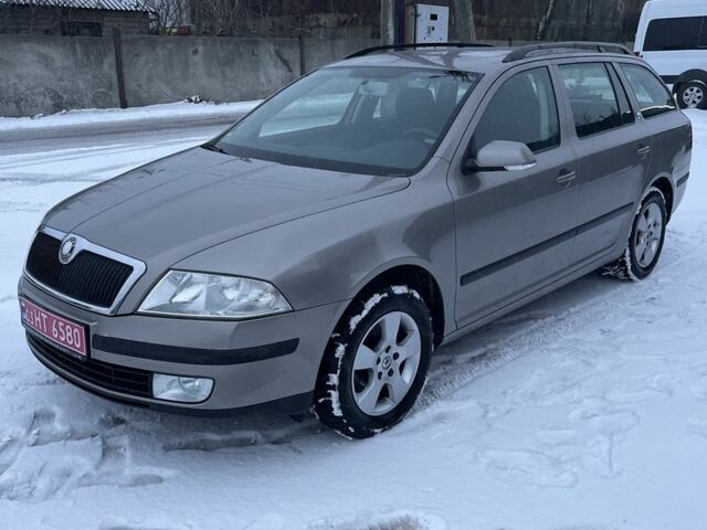 Серый Шкода Октавия, объемом двигателя 1.6 л и пробегом 240 тыс. км за 6700 $, фото 1 на Automoto.ua